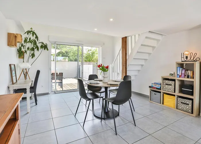 La Tranquilite Bleue - Maison Avec Et Parking Cloture